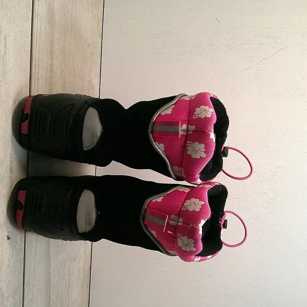 Harsh snow boots